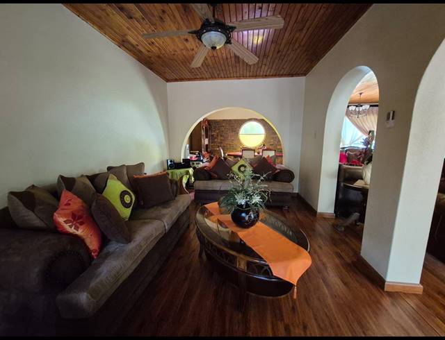 3 BEDROOM HOUSE FOR SALE IN WALDRIFT
